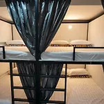 Oss Backpackers Hostel